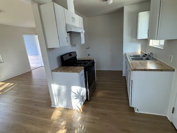 2218 Placentia Ave #A, Costa Mesa, CA 92627