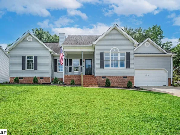 303 Fairwood Dr, Greenville, SC 29617