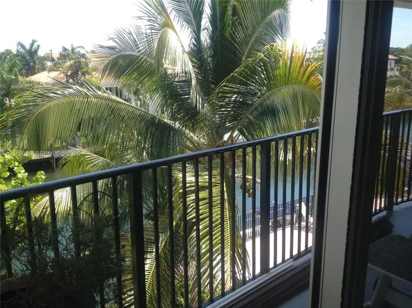6855 Edgewater Dr #3DN, Miami, FL 33133