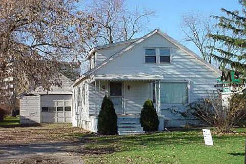 1st image of 69 Marion Ave