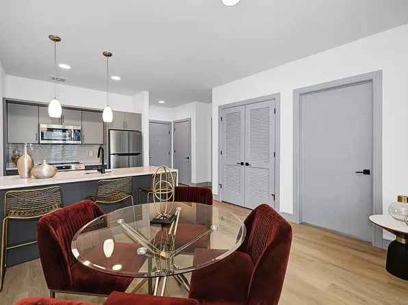 1435 10th Street image 2 of 59