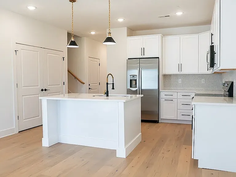 1566 Ansley Park Dr — Photo 4