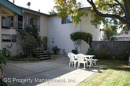 2nd image of 55 Jeffers Way #4