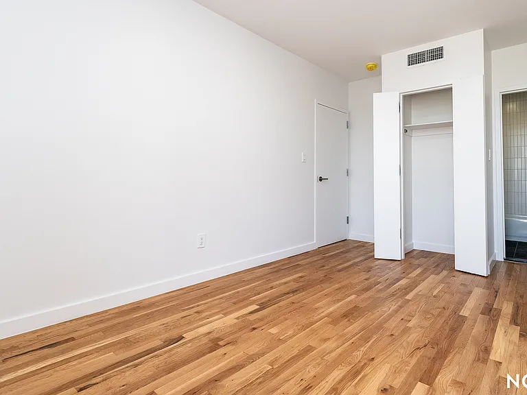 160 Johnson Ave #2B — Photo 13