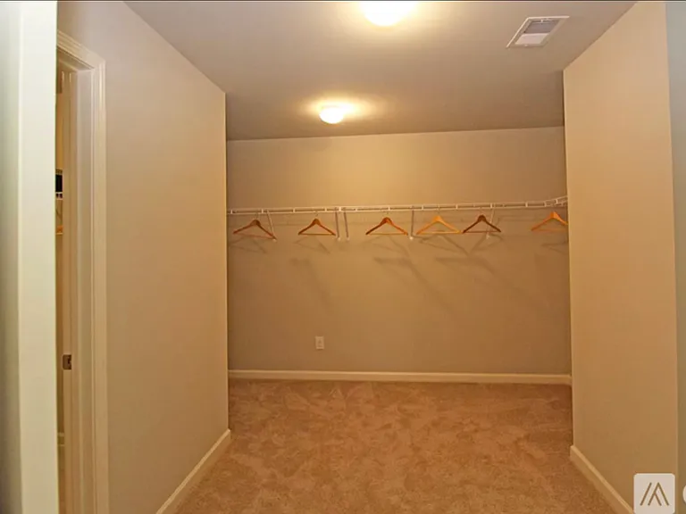 632 Emporia Loop — Photo 8