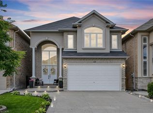 130 Chartwell Cir, Hamilton, ON L9A 0C4