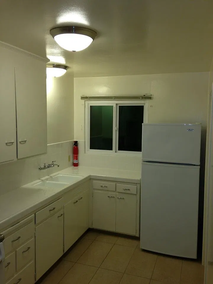2200 Mountain Blvd — Photo 3