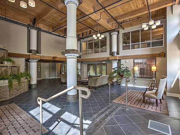 4th image of 712 Broadway Blvd #505