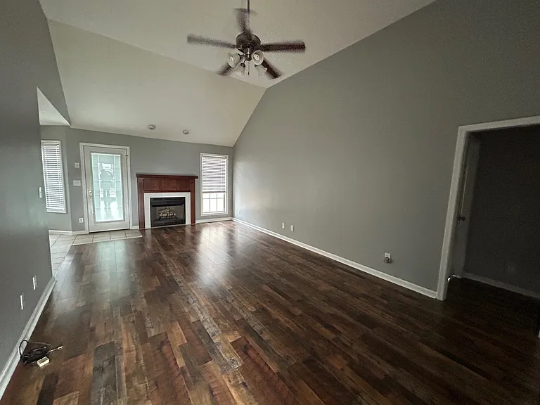3930 Stella Dr — Photo 3
