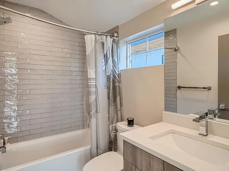 1456 N Zenobia St — Photo 20