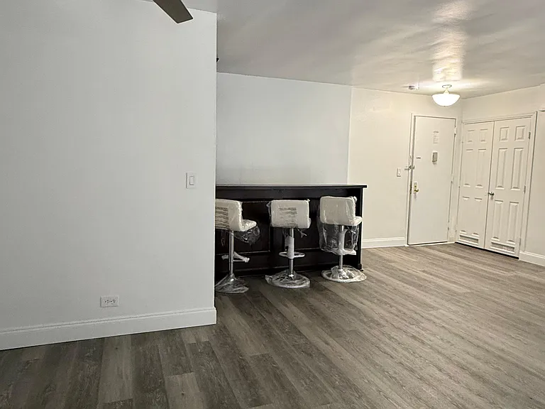 2661 Marion Ave — Photo 7