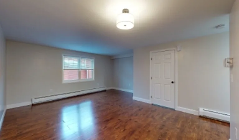 569 Center St #7 — Photo 11