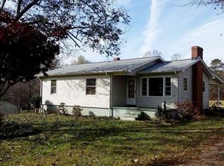 4833 Charlotte St, Conover, NC 28613