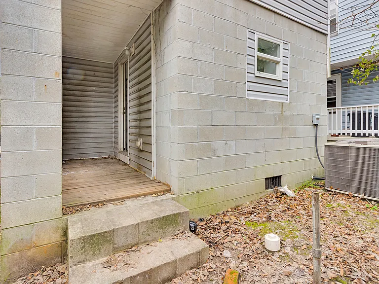 708 2nd Ave — Photo 11