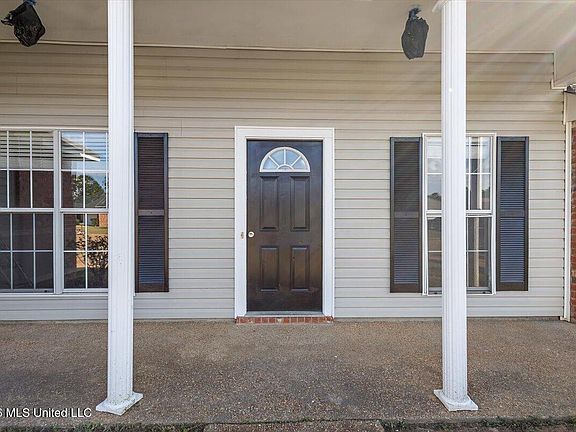 4th image of 120 Nicholson Dr