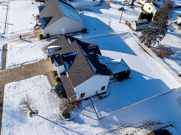 2nd image of 14 Whitney Dr
