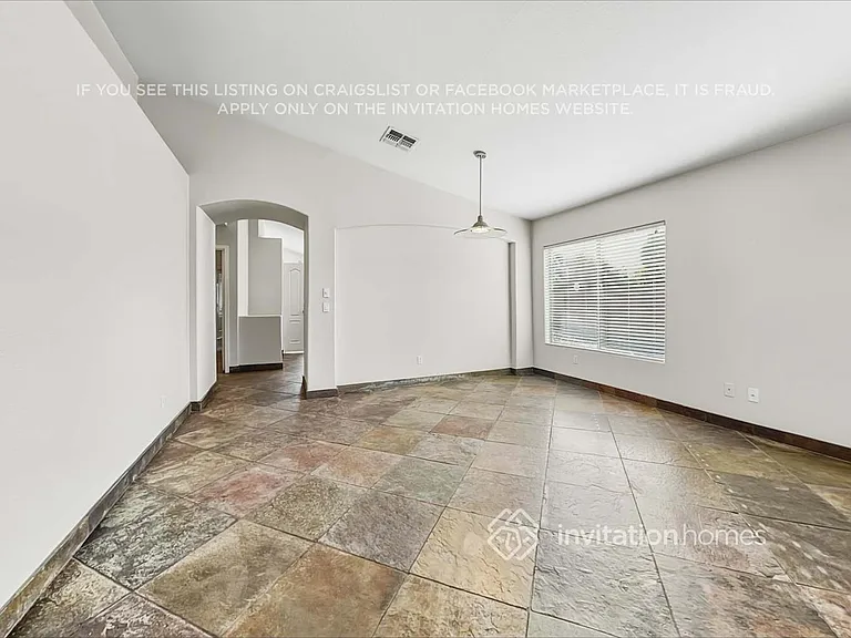 3042 S 64th Ave — Photo 4