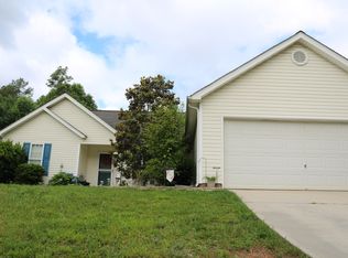 321 Onondaga Ct, Holly Springs, NC 27540