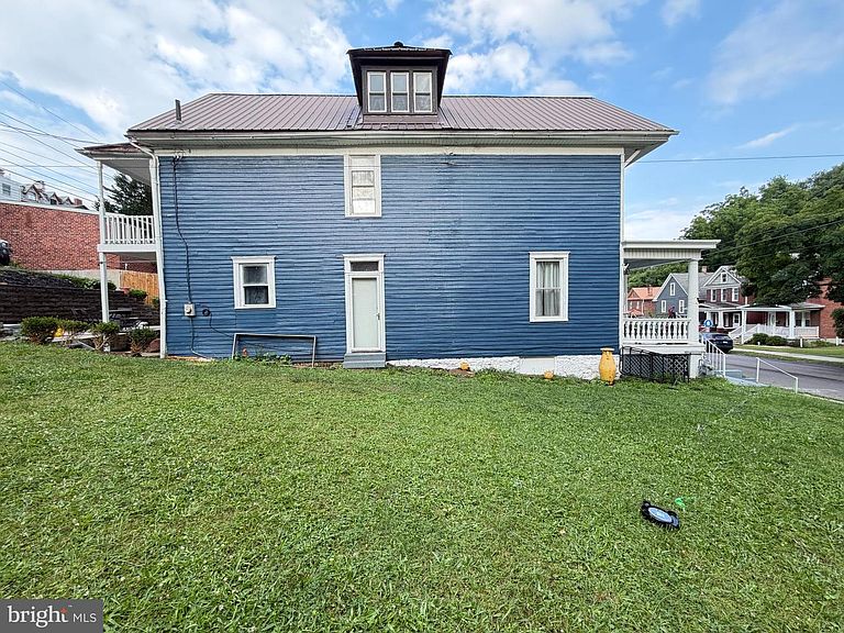 Listing photo 5
