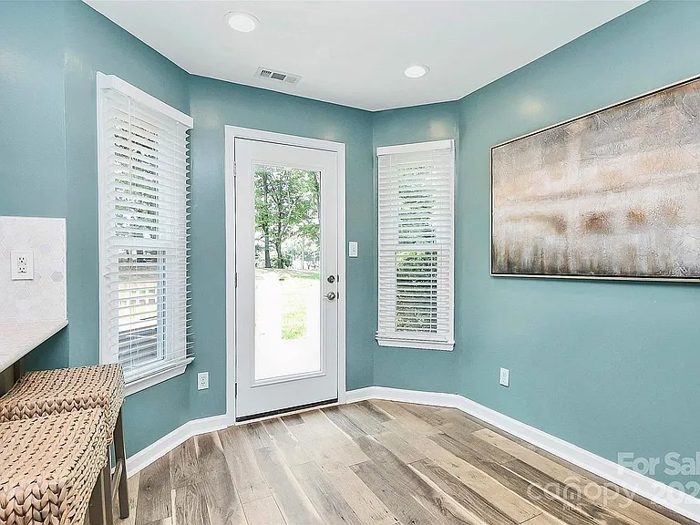 1011 Bydeford Ct — Photo 9