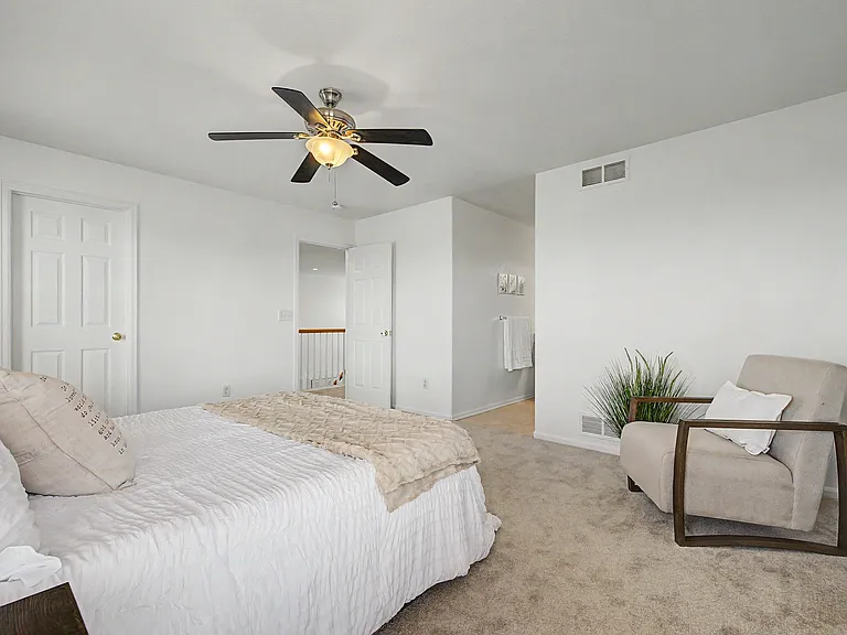 9917 Aftonwood St — Photo 3