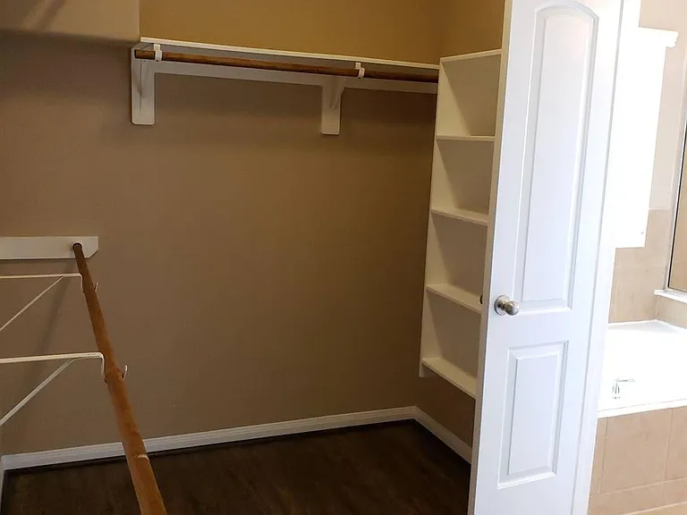26707 Gladestone Ridge Ct — Photo 18