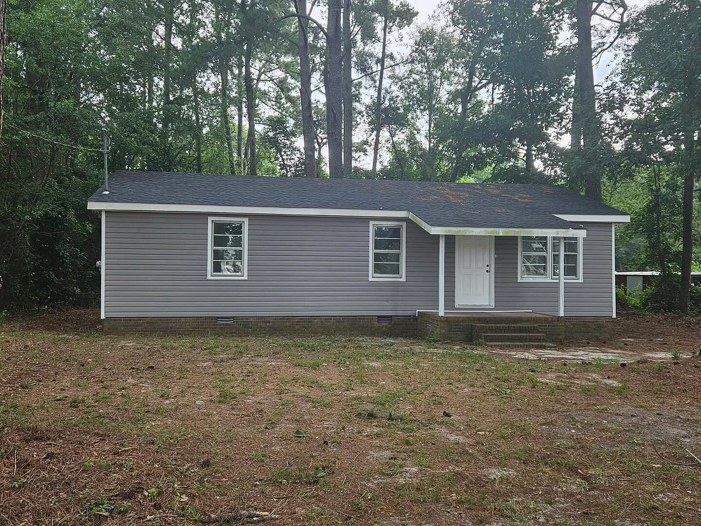 3 bed, 1032 sqft, $1,200 — Photo 1