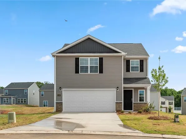 633 Beechwood Cir, Thomasville, NC 27360