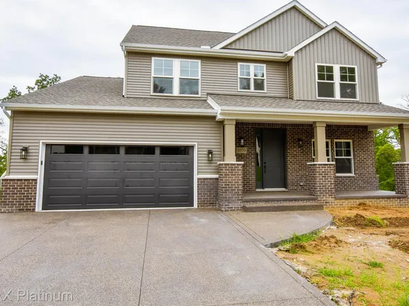 4570 Stillmeadow Dr, Howell, MI 48843