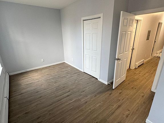 3rd image of 2259 Old 6th Ave #1
