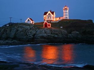 3 Paul St, York, ME 03909