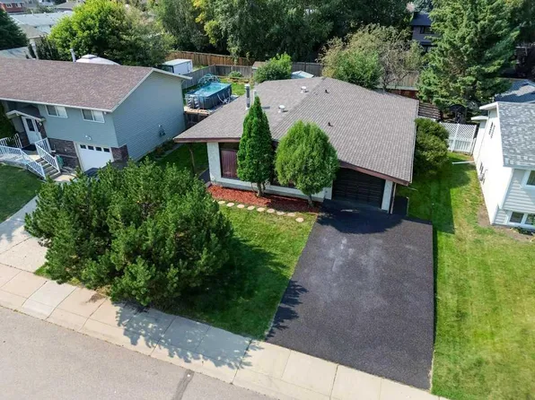 18 E Odell Grn, Red Deer, AB T4P 1V4