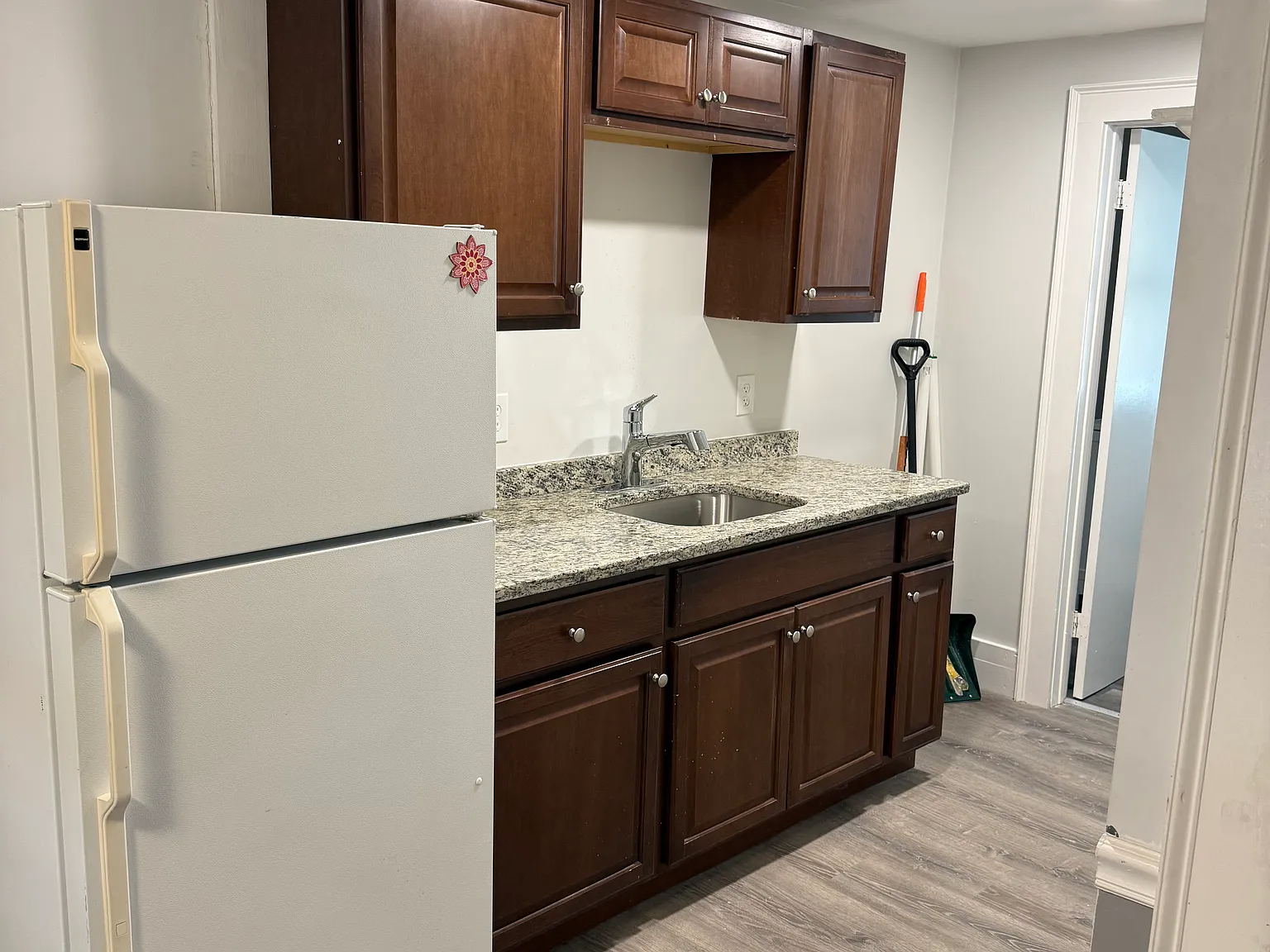 3 bed, 1000 sqft, $2,900 — Photo 4