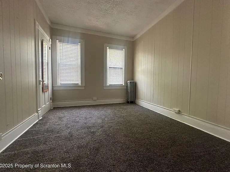 821 Maple St — Photo 12