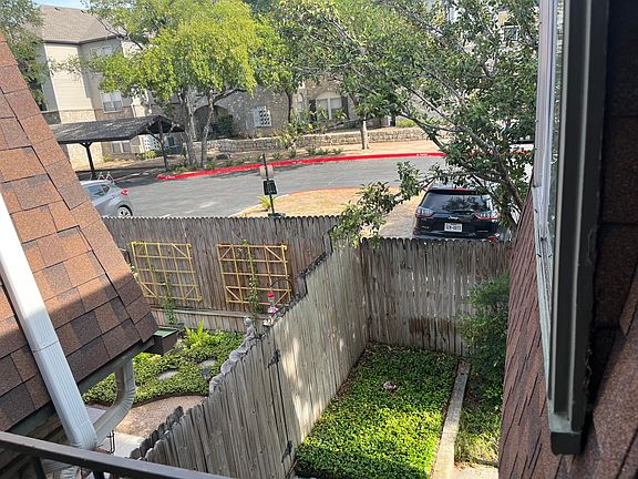 3rd image of 1043 Shook Ave #G