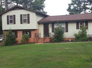 101 Foxhall Ct, Easley, SC 29640