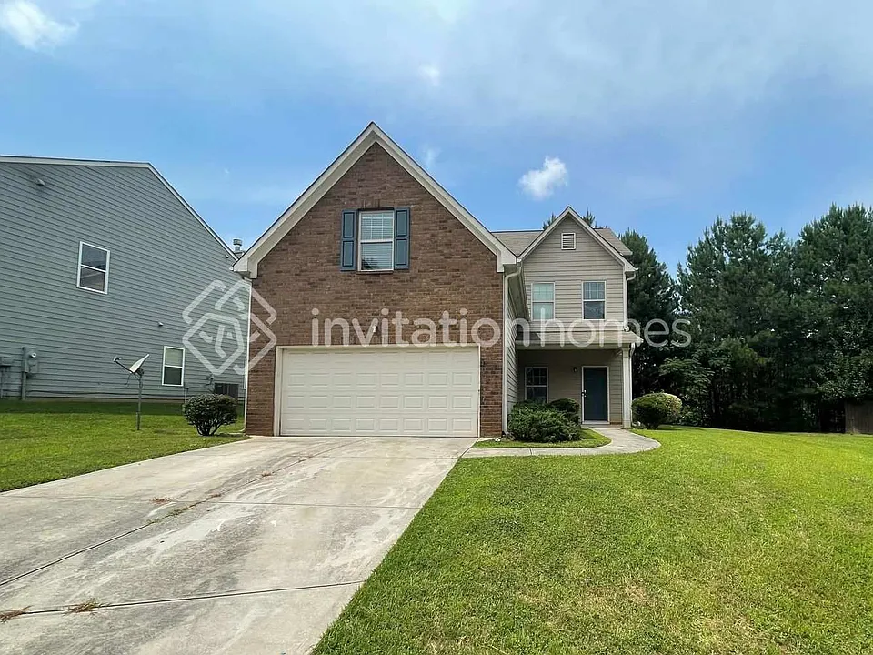 2445 Valley Creek Dr