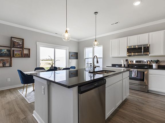 3rd image of 121 Triple Crown Ct