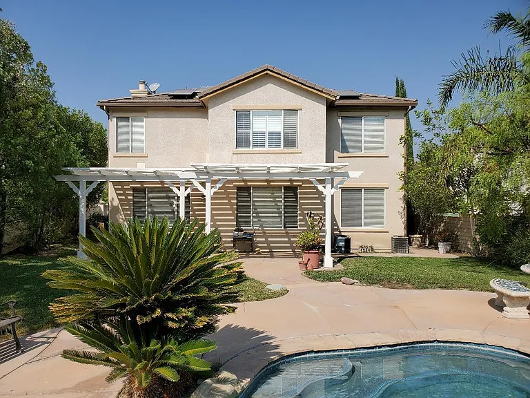 26002 Potter Pl — Photo 1