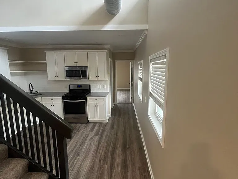 1006 Lake Ave — Photo 3