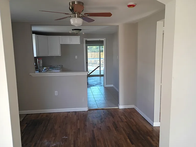 814 Allen Ave — Photo 6
