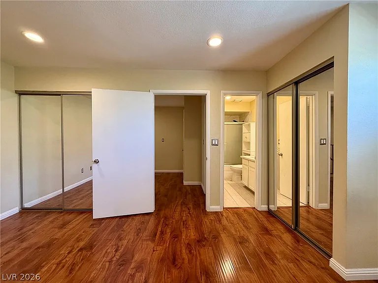 5923 Laredo St — Photo 38
