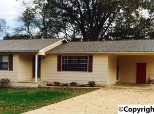 514 David Ave, Scottsboro, AL 35768