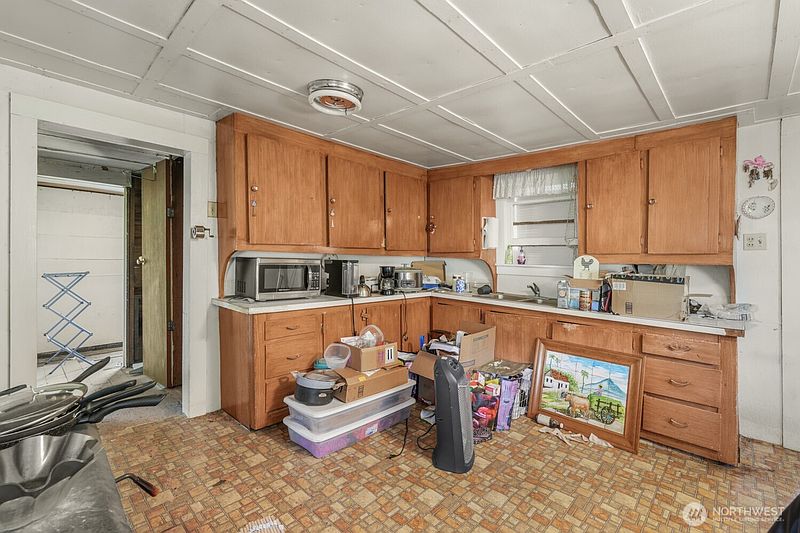 5th image of 3220 Bickleton Highway