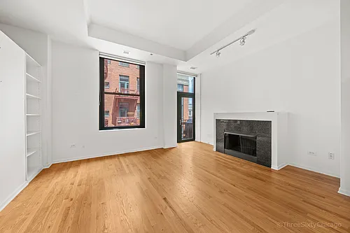 208 W Washington St Photo 1