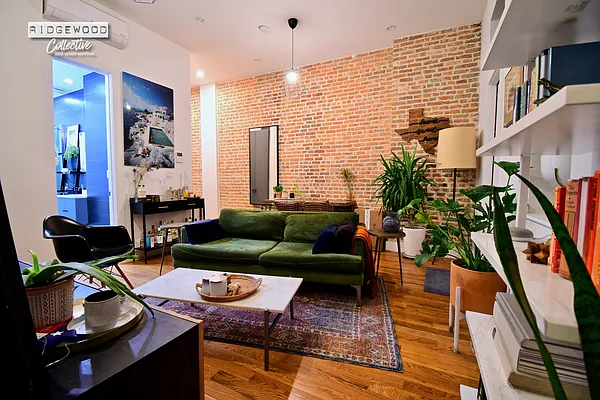 Rented by Voro NYC | media 28