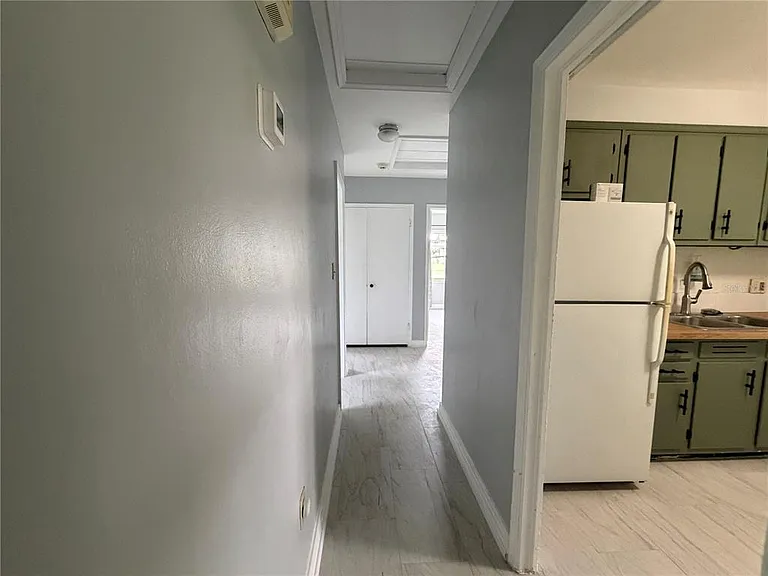 710 Winthrop Pl — Photo 9