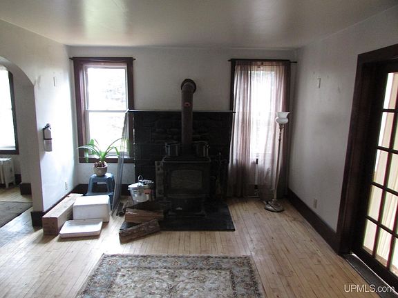 2nd image of 10 W Eastern Ave