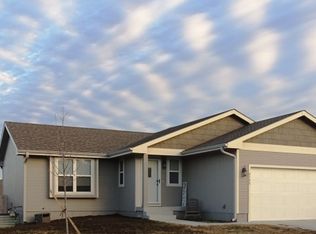 4308 SE Oakleaf Dr, Topeka, KS 66609