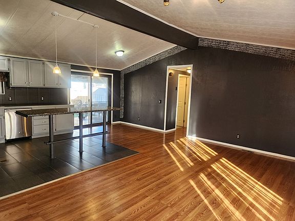 4th image of 17755 Blackbird Dr